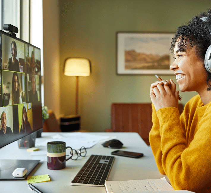 Woman is discussion in a virtual meeting