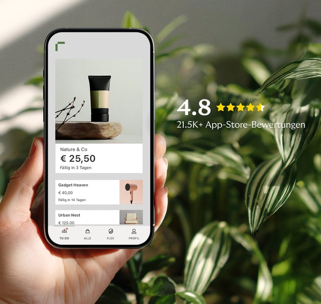Die mit 4,8 Sternen bewertete „Jetzt kaufen, später bezahlen”-App von Riverty wurde auf einem Smartphone-Bildschirm geöffnet.