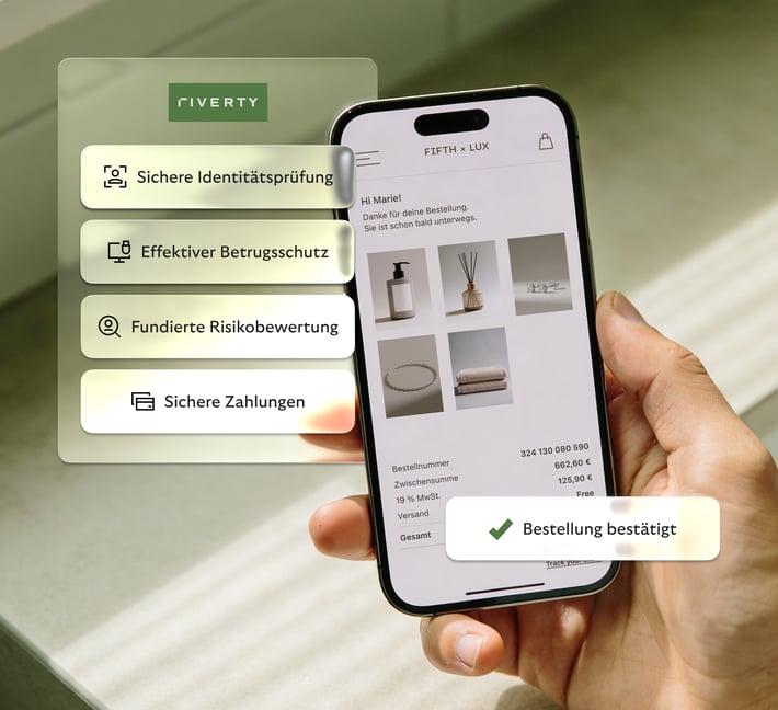 Hand, die ein Smartphone mit einer erfolgreichen Online-Bestellung hält, mit Hinweisen zu Sicherheit und Betrugsschutz.