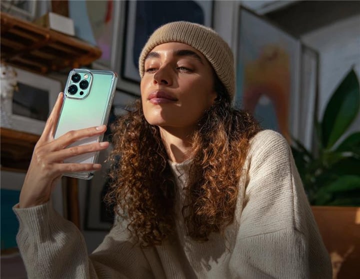 Woman shopping on smartphone